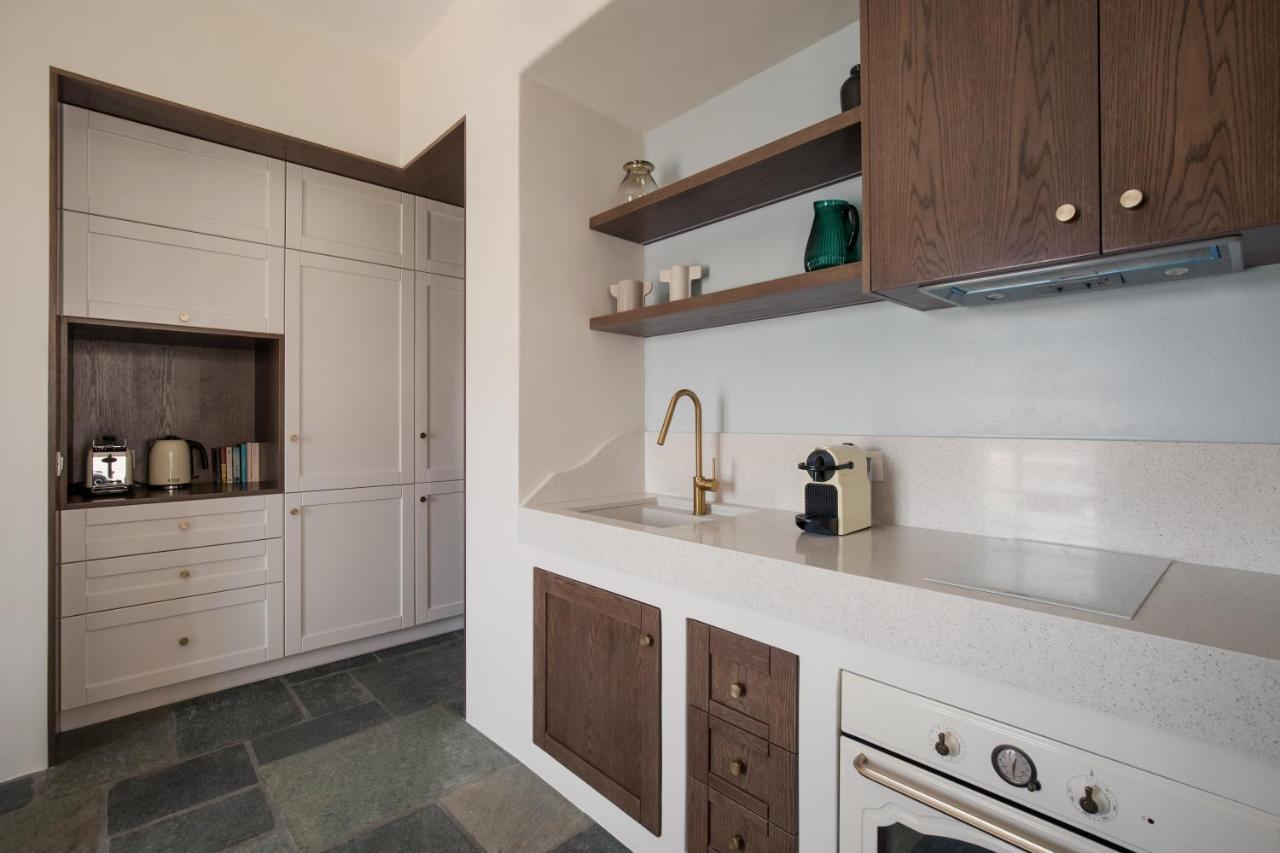 Fos Suites Лутра Экстерьер фото