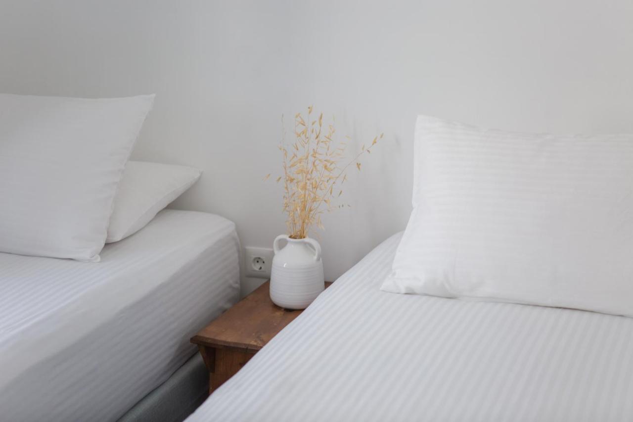 Fos Suites Лутра Экстерьер фото
